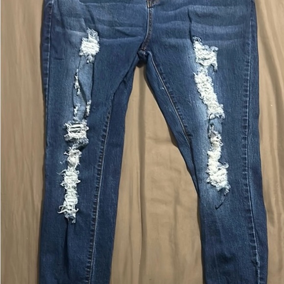 Distressed Blue Jeans Juniors size 15 - Picture 1 of 3